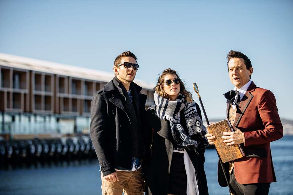 Macq 01 Hotel Hobart Amenidades foto The cast of The Catch